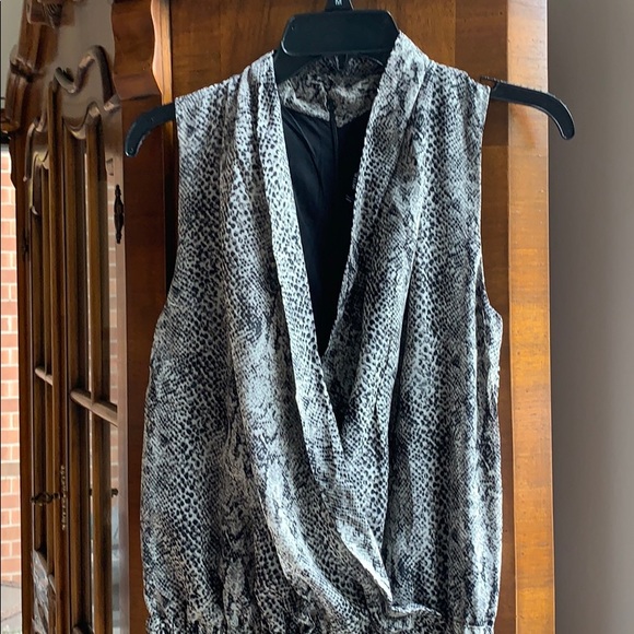 W118 by Walter Baker - Picture 2 of 5